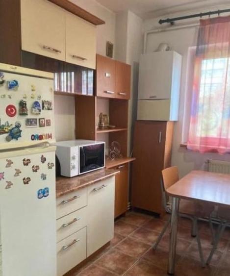 105000 euro -2 camere -Gorjului -centrala proprie -bloc 1980 - 7
