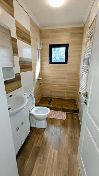 Casă cu 4 camere cu Teren 490 Mp în Dancu