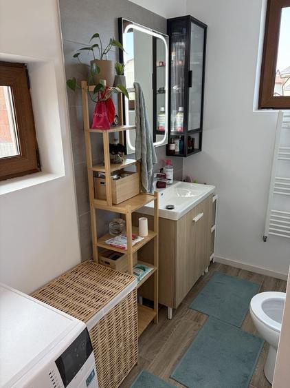Casă cu 4 camere cu Garaj în Pipera