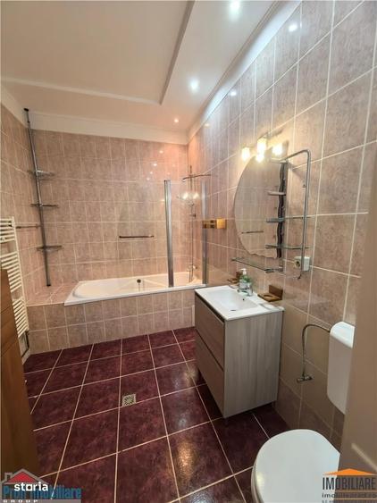 Casă cu 3 camere cu Canalizare în Ultracentral
