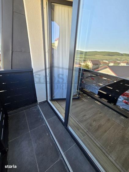 Apartament cu 3 camere decomandat în Baciu