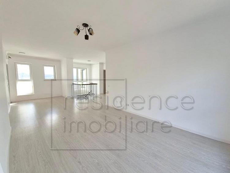 Apartament cu 4 camere decomandat în Grigorescu