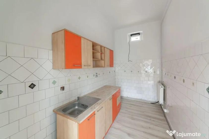 Casă cu 4 camere cu Teren 224 Mp în Central