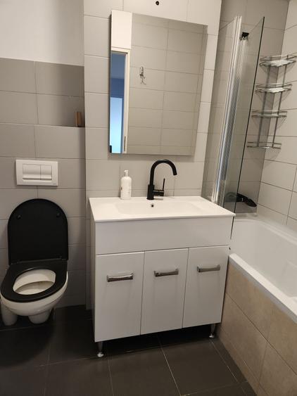 Apartament cu 3 camere decomandat în Mărăști