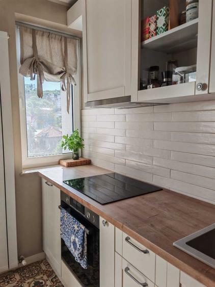 Apartament cu 3 camere decomandat în Ultracentral