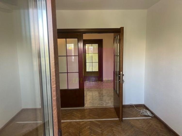 Apartament cu 4 camere decomandat în Unirii