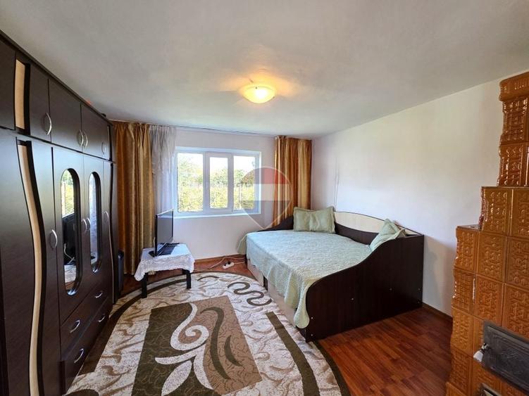 Casă individuală cu 5 camere cu Teren 1098 Mp în Oreavul
