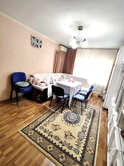 Apartament cu 3 camere decomandat în Colentina