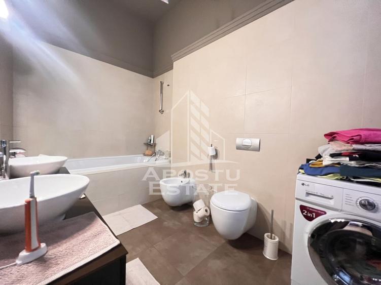 Apartament cu 5 camere decomandat în Central