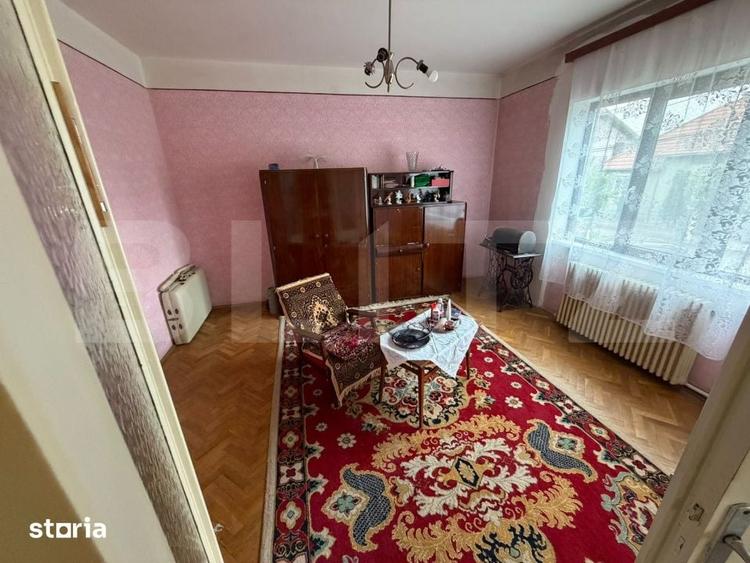 Casă cu 6 camere cu Teren 554 Mp în Solidarității
