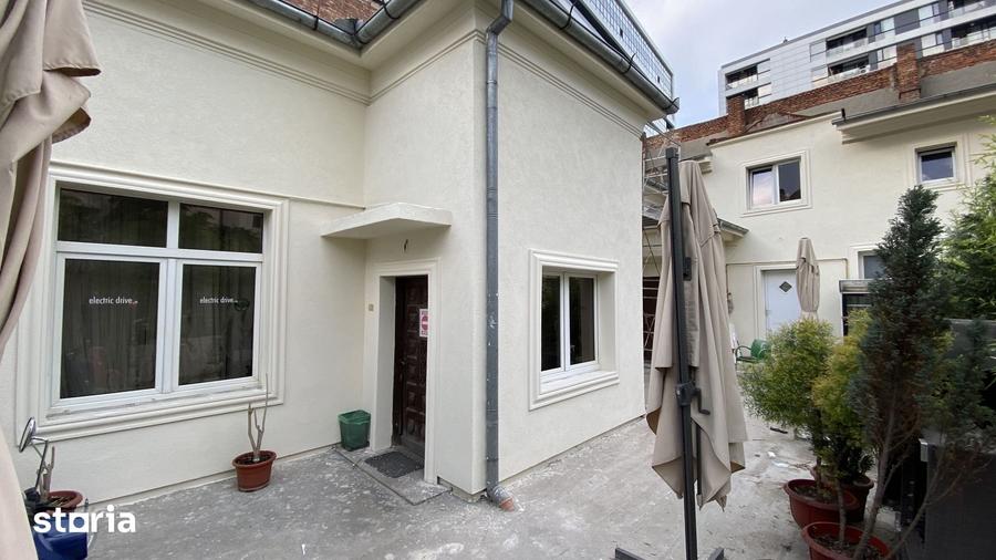 Casă cu 9 camere cu Teren 700 Mp în Iancului