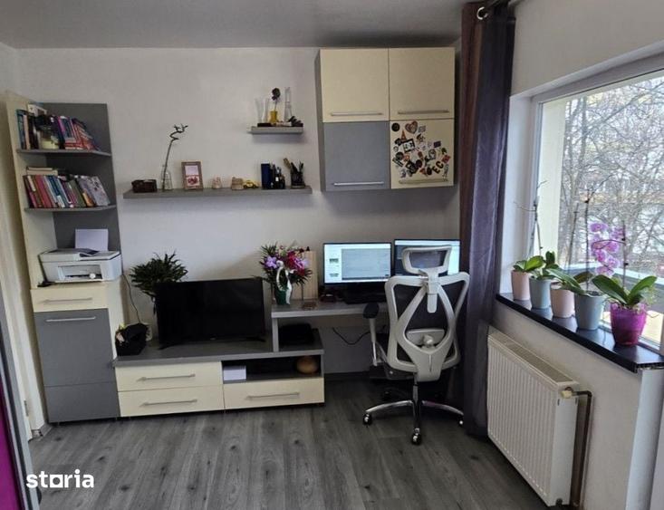 Apartament cu 3 camere decomandat în Zorilor
