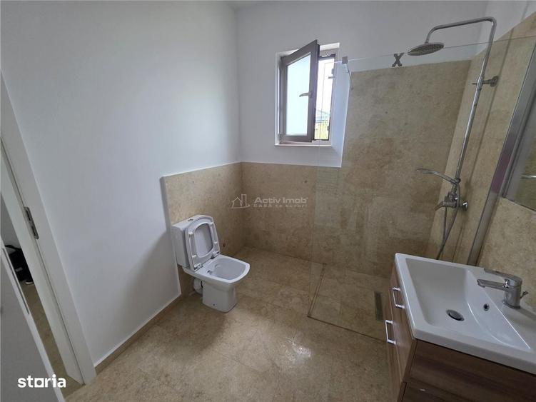 Casă cu 4 camere în Tamași