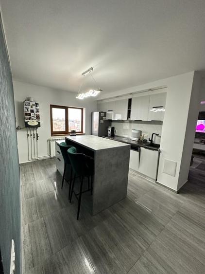 Apartament cu 3 camere decomandat în Brătianu