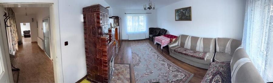 Casă cu 3 camere în Cărpiniș