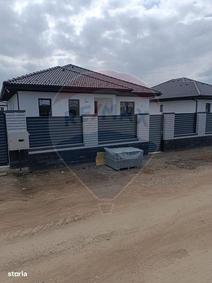 Casă cu 4 camere în Central
