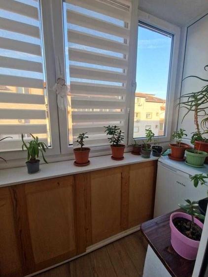 Apartament cu 3 camere decomandat, mobilat în Aradului