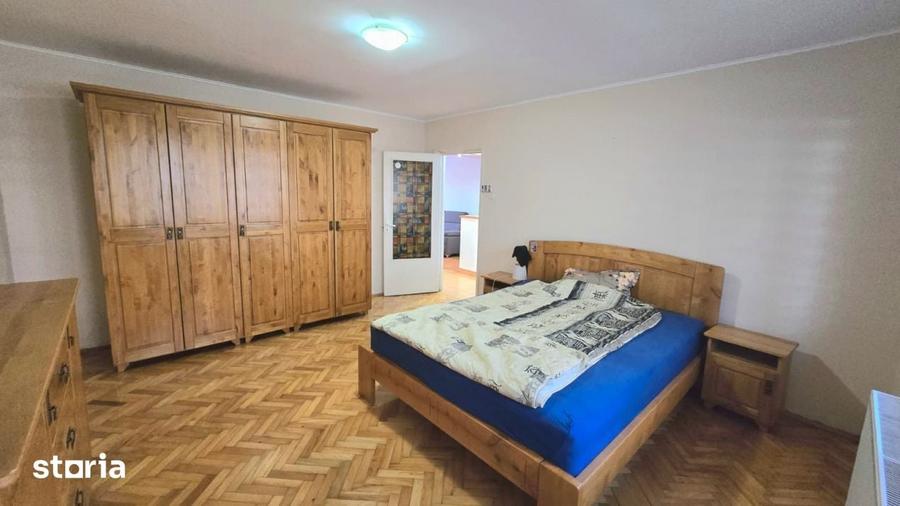 Apartament cu 3 camere decomandat în Micro 16