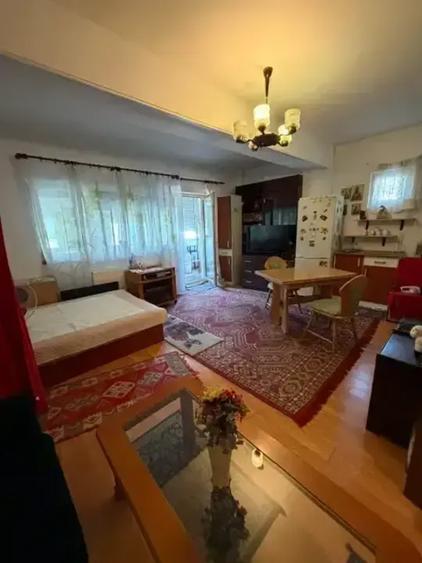 Garsonieră semidecomandată în Sud