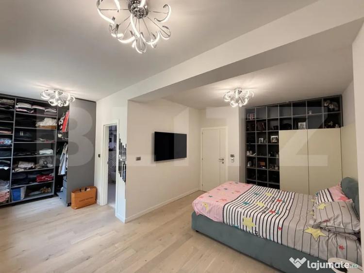 Apartament cu 4 camere decomandat în Ultracentral