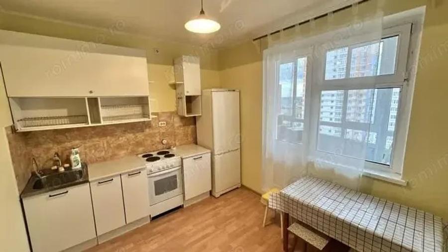 Apartament cu 2 camere decomandat în Complex Studențesc