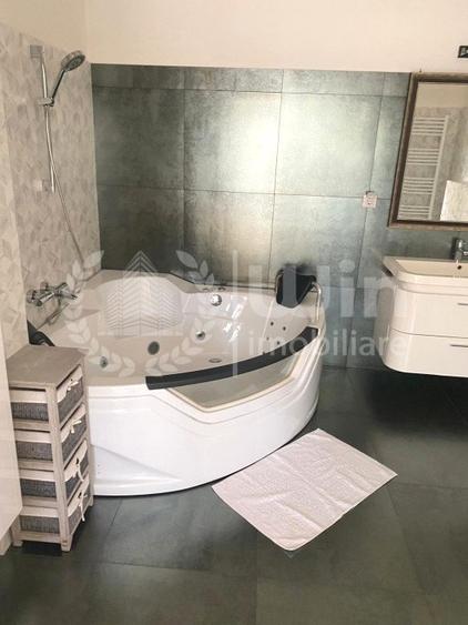 Casă individuală cu 5 camere cu Canalizare în Dâmbul Rotund