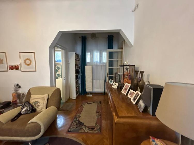 Casă cu 4 camere cu Teren 160 Mp în Armeneasca