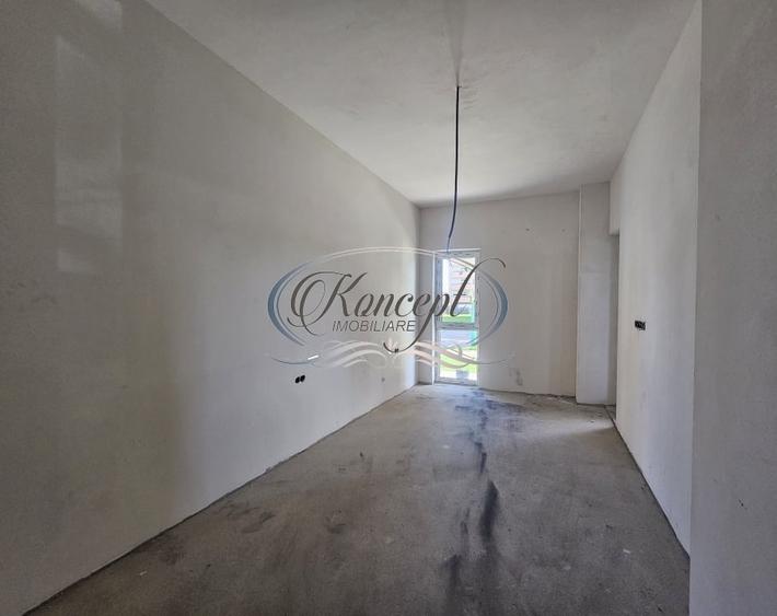 Apartament cu 3 camere semidecomandat în Florești