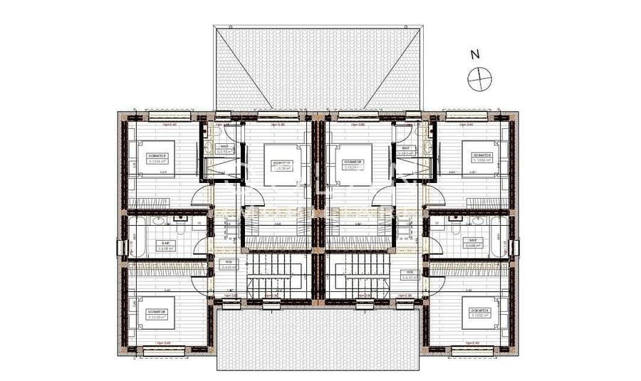 Casă cu 5 camere cu Teren 306 Mp în Central