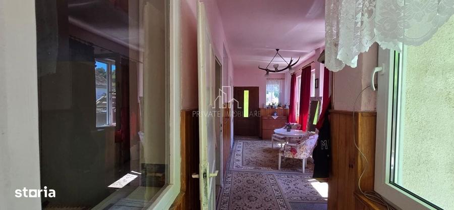 Casă cu 4 camere în Central
