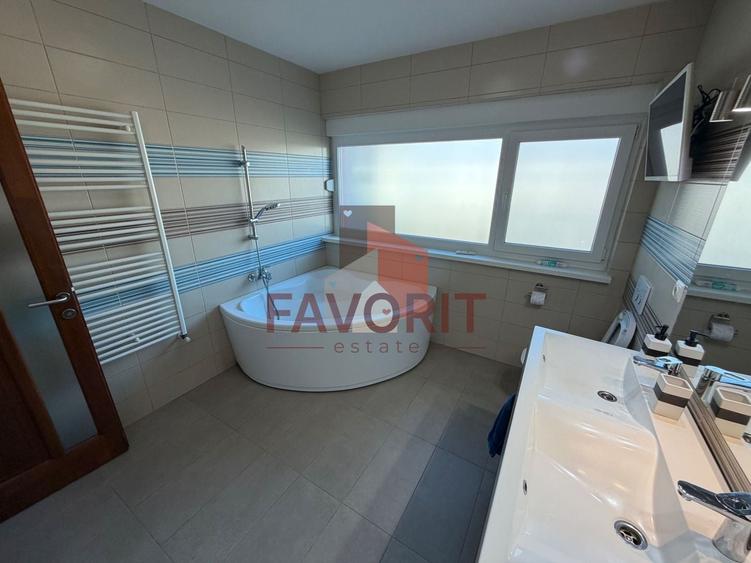 Duplex cu 4 camere cu Canalizare în Aradului