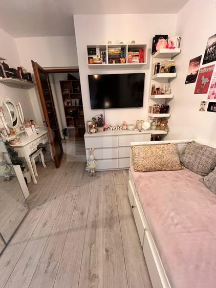 Apartament cu 4 camere decomandat, mobilat în Hunedoara