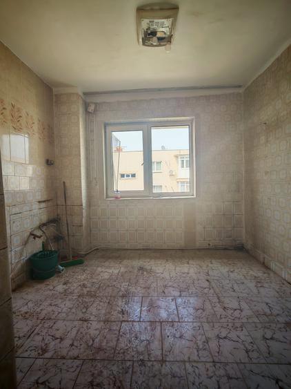 Oportunitate de renovare! 2 camere, 53 mp, etaj 3/4, loc de parcare - 12