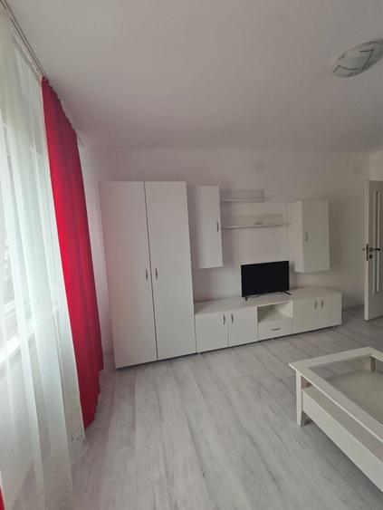 Apartament cu 2 camere decomandat în Nicolae Titulescu