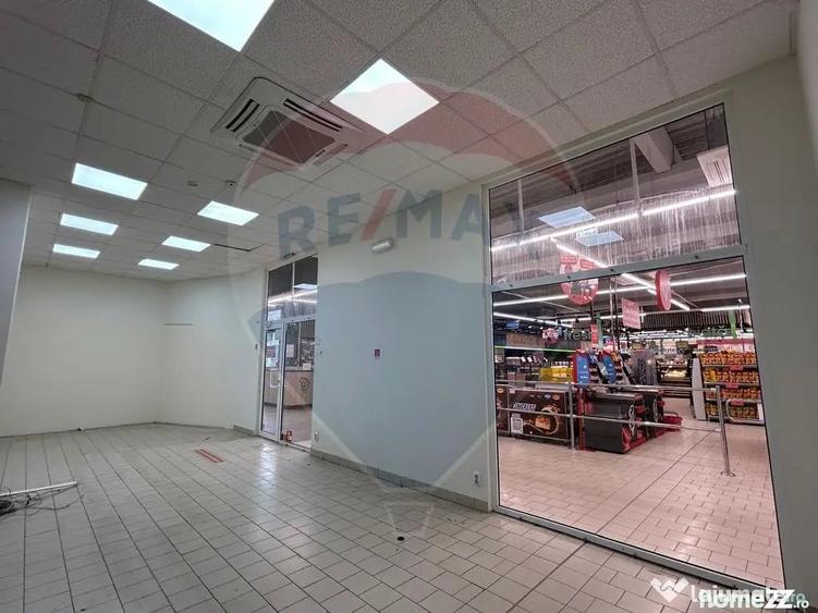 Spațiu comercial, de 58 mp, în Central