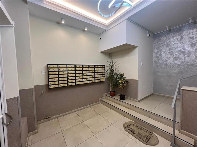 Apartament cu 2 camere semidecomandat, mobilat în Domenii