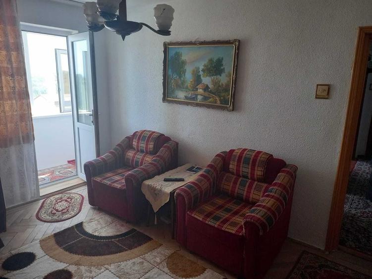 Apartament cu 2 camere decomandat în Exterior Vest