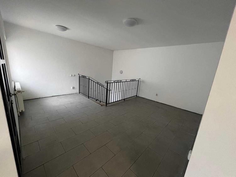 Spațiu comercial, de 180 mp, în Nord