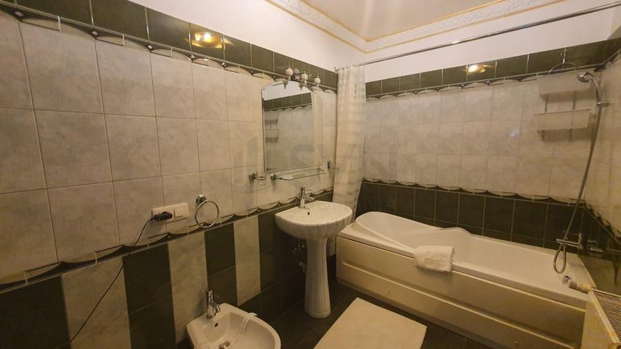 Apartament cu 3 camere decomandat, mobilat în Aviației