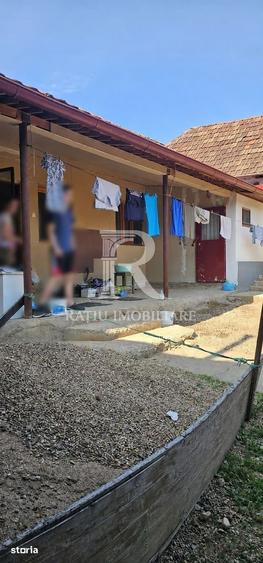 Casă cu 4 camere cu Teren 617 Mp în Pomezeu
