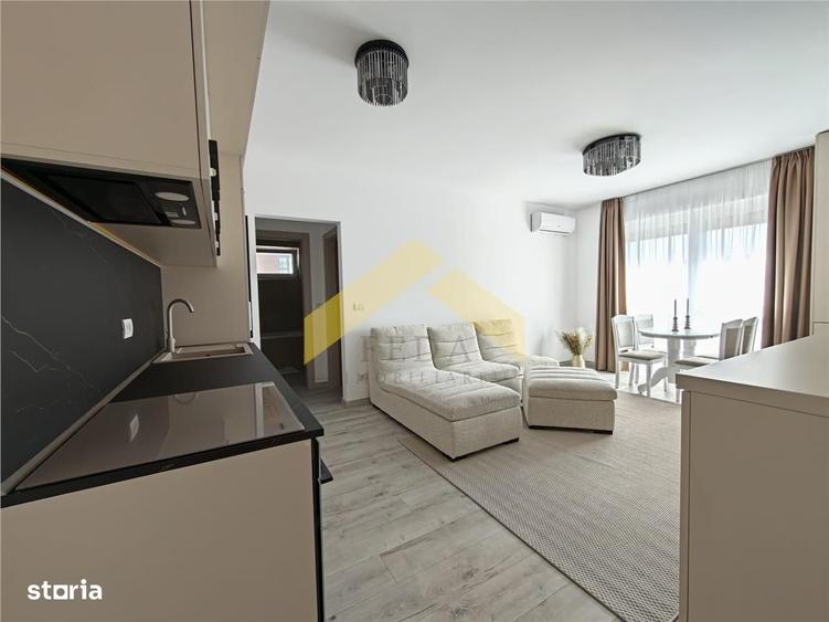 Apartament cu 3 camere semidecomandat în Central