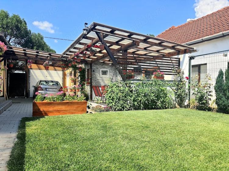 Casă cu Teren 303 Mp în Central