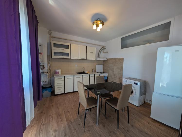 Apartament cu 2 camere semidecomandat, mobilat în 9 Mai