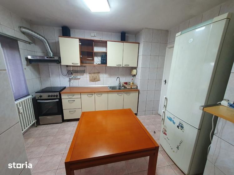 Vanzare apartament cf. 1 decomandat 3 camere + logie - 20