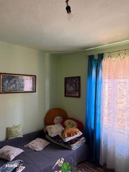 Casă cu 3 camere cu Teren 1600 Mp în Perișor