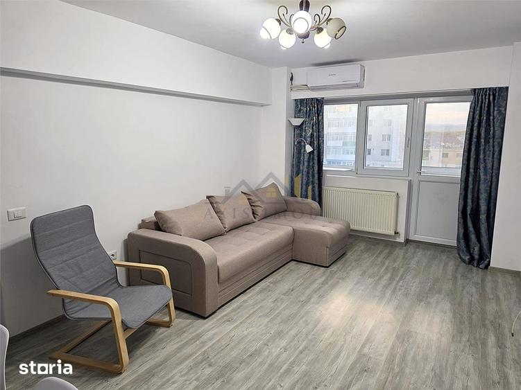 Apartament cu 3 camere semidecomandat în Unirii Sud