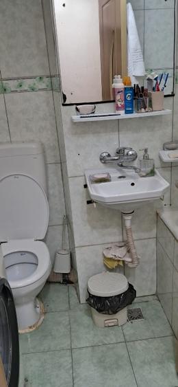 Apartament cu 3 camere semidecomandat în Tomis Nord