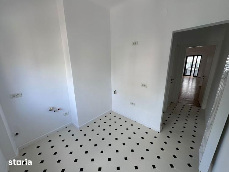 Apartament cu 3 camere în Romană