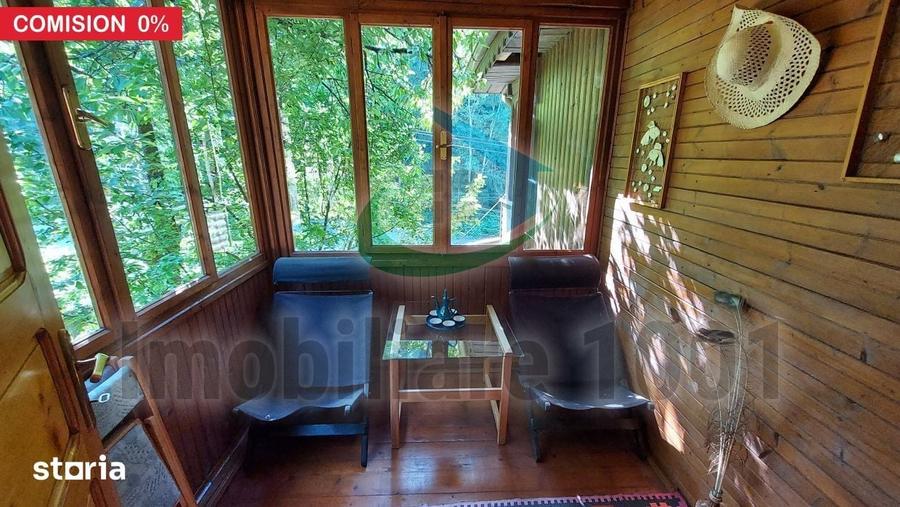 Casă cu 6 camere cu Teren 945 Mp în Firiza