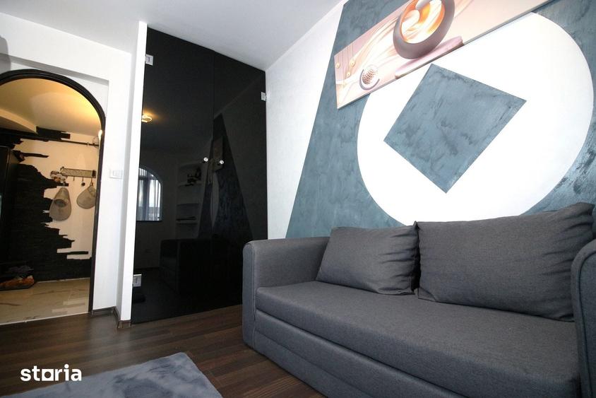 Apartament cu 3 camere semidecomandat în Cornișa